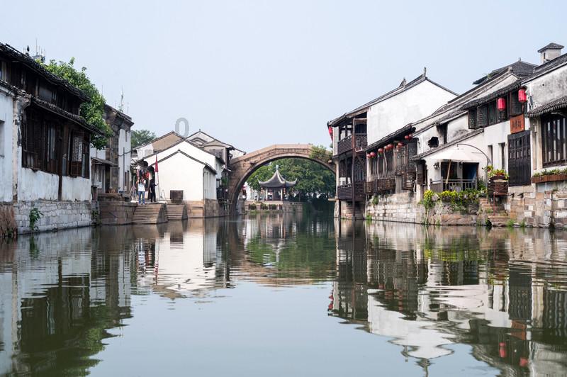 塘沽地铁站有822路公交站吗今天？游戏画面